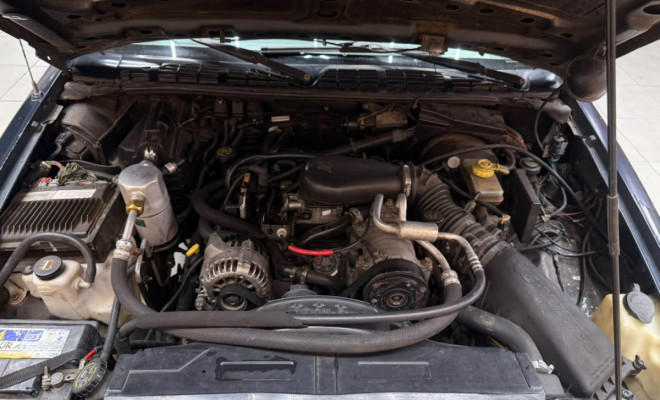 GM - Chevrolet BLAZER DLX 1999 Gasolina-9