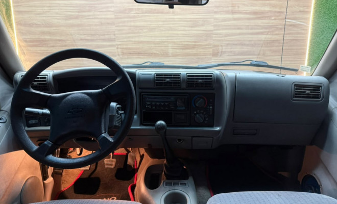GM - Chevrolet BLAZER DLX 1999 Gasolina-4