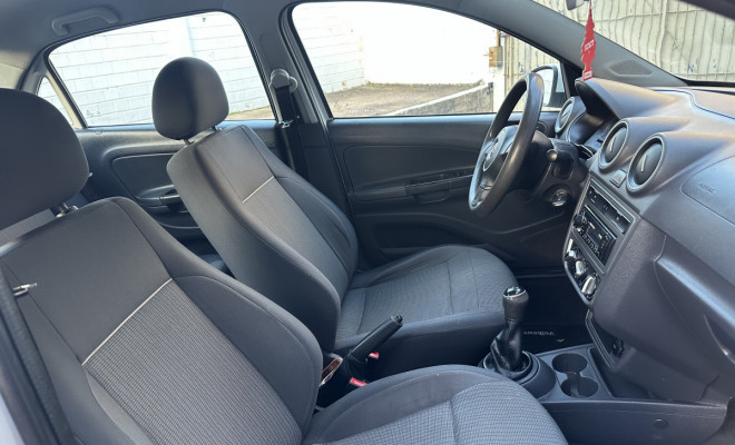VW - VolksWagen VOYAGE 1.0/1.0 City Mi Total Flex 8V 4p 2014 Flex-9