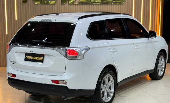 Mitsubishi OUTLANDER 2.0 16V 160cv Aut. 2014 Gasolina-4