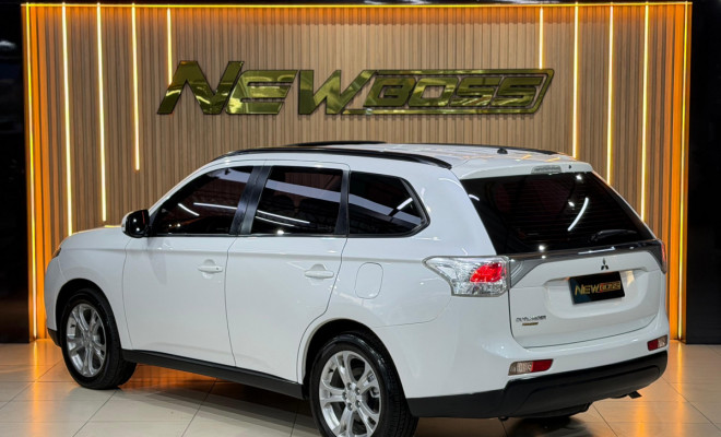 Mitsubishi OUTLANDER 2.0 16V 160cv Aut. 2014 Gasolina-2