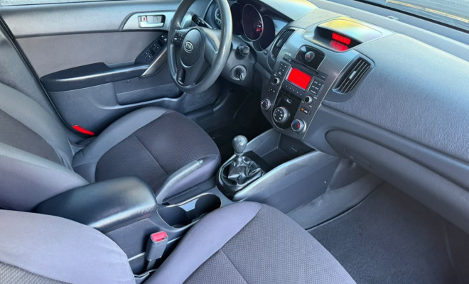 Kia Motors Cerato 1.6 16V Mec. 2012 Gasolina-5