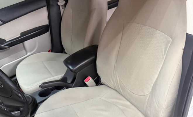 Kia Motors Cerato 1.6 16V Mec. 2011 Gasolina-13