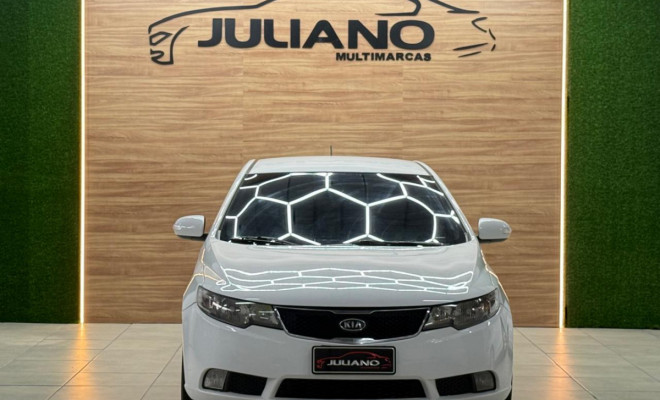 Kia Motors Cerato 1.6 16V Mec. 2011 Gasolina-14