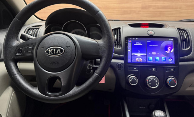 Kia Motors Cerato 1.6 16V Mec. 2011 Gasolina-5
