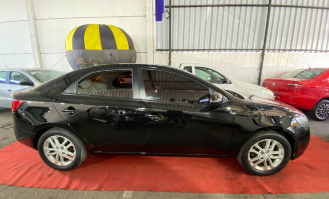 Kia Motors Cerato 1.6 16V Mec. 2012 Flex-2