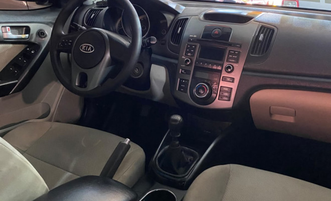 Kia Motors Cerato 1.6 16V Mec. 2012 Flex-5