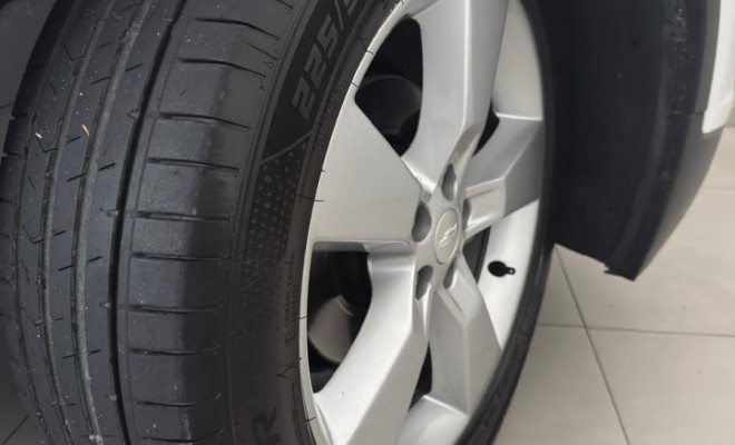 Tracker LTZ 1.8 Aut. 2014 - Completíssima, Confortável e com Boa Quilometragem!-11