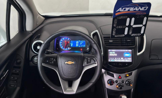 Tracker LTZ 1.8 Aut. 2014 - Completíssima, Confortável e com Boa Quilometragem!-9