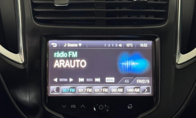 Tracker LTZ 1.8 Aut. 2014 - Completíssima, Confortável e com Boa Quilometragem!-8