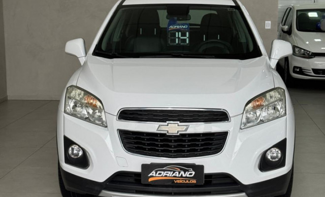 Tracker LTZ 1.8 Aut. 2014 - Completíssima, Confortável e com Boa Quilometragem!-0