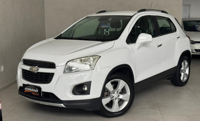 Tracker LTZ 1.8 Aut. 2014 - Completíssima, Confortável e com Boa Quilometragem!