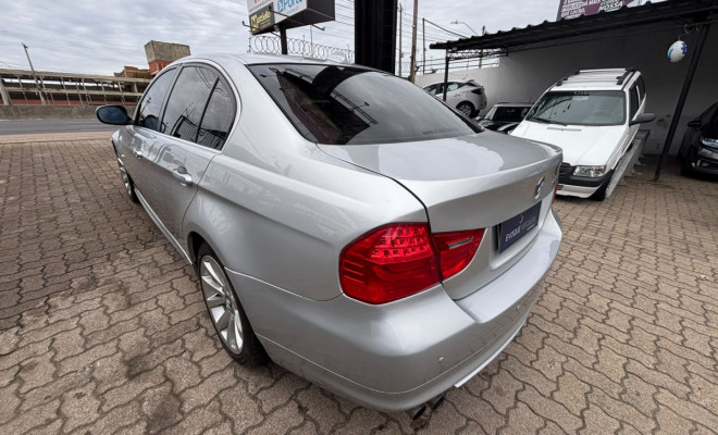 BMW 325iA 2008 Gasolina-3