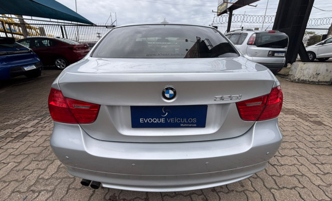 BMW 325iA 2008 Gasolina-4
