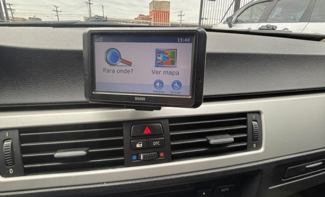 BMW 325iA 2008 Gasolina-13