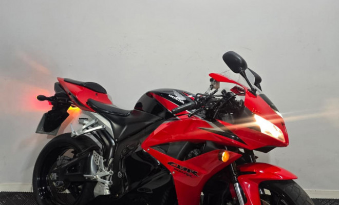 HONDA CBR 600 RR 2010 Gasolina