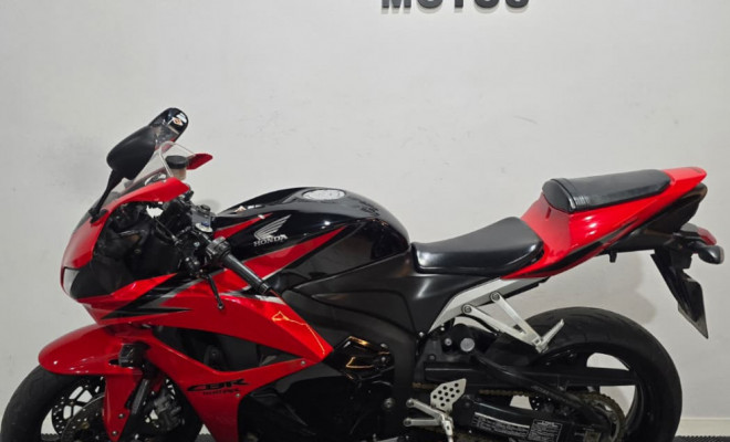 HONDA CBR 600 RR 2010 Gasolina-4