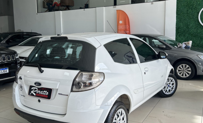 Ford Ka 1.0 8V/1.0 8V ST Flex 3p 2013 Flex-1