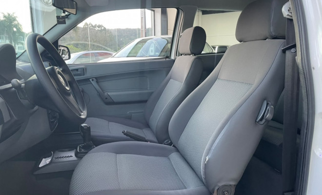 VW - VolksWagen Gol City (Trend) 1.0 Mi Total Flex 8V 2p 2013 Flex-6
