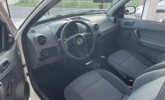 VW - VolksWagen Gol City (Trend) 1.0 Mi Total Flex 8V 2p 2013 Flex-4