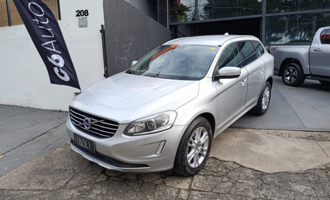 Volvo XC 60 2.0 T5  5p 2015 Gasolina