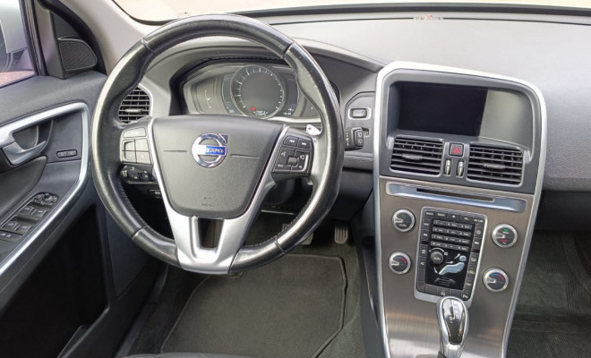 Volvo XC 60 2.0 T5  5p 2015 Gasolina-7