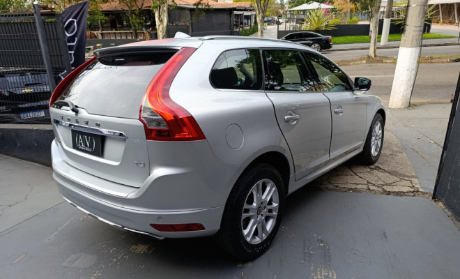 Volvo XC 60 2.0 T5  5p 2015 Gasolina-2