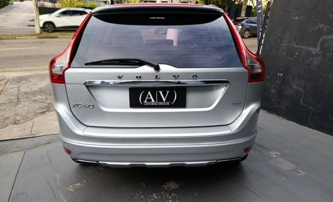 Volvo XC 60 2.0 T5  5p 2015 Gasolina-3