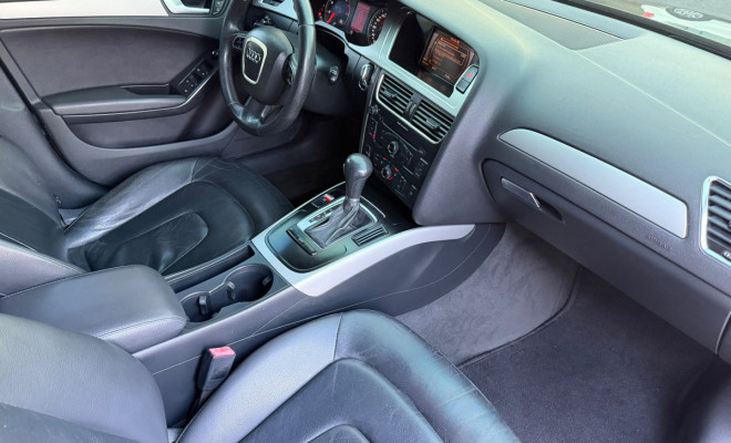 Audi A4 2.0 16V TFSI 183/180cv Multitronic 2012 Flex-6