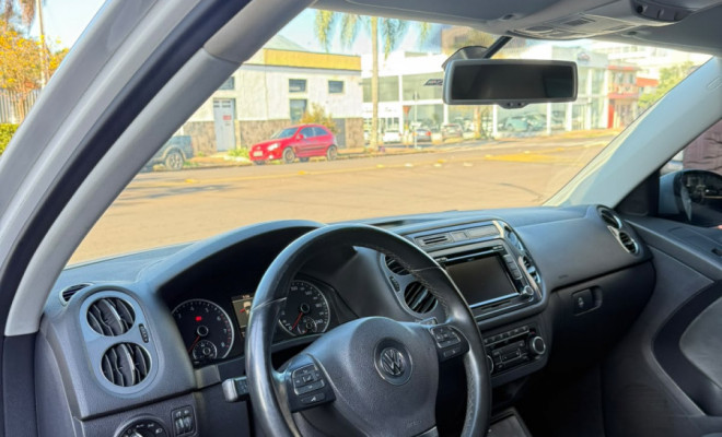VW - VolksWagen TIGUAN 2.0 TSI 16V 200cv Tiptronic 5p 2012 Gás-8