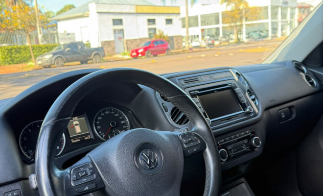 VW - VolksWagen TIGUAN 2.0 TSI 16V 200cv Tiptronic 5p 2012 Gás-9