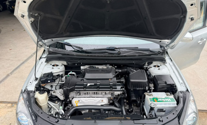Hyundai i30 2.0 16V 145cv 5p Mec. 2012 Gasolina-9