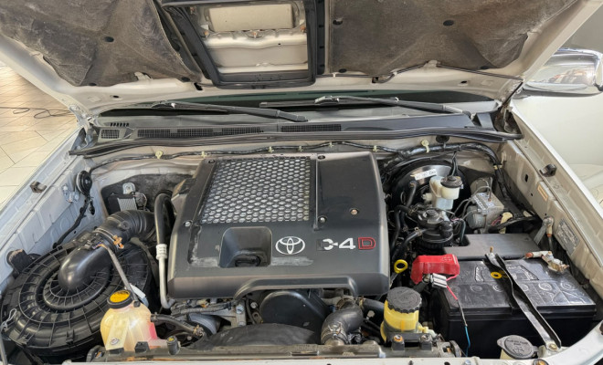 Toyota Hilux SW4 SRV D4-D 4x4 3.0 TDI Dies. Aut 2010 Diesel-5