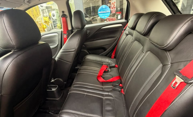 Fiat Punto Sporting 1.8 Flex 8V/16V 5p 2013 Flex-4