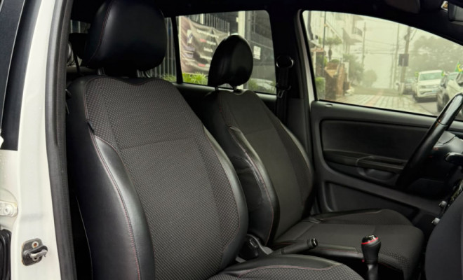 VW - VolksWagen Fox Rock in Rio 1.6 Mi Total Flex 8V 5p 2014 Flex-10