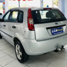 Ford Fiesta Personnalité 1.0 8V 66cv 5p 2004 Gasolina-2