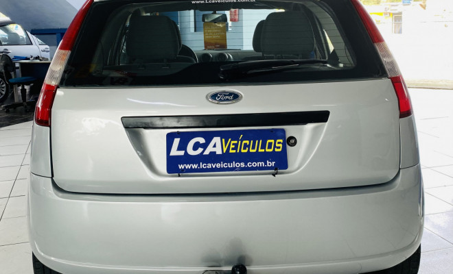 Ford Fiesta Personnalité 1.0 8V 66cv 5p 2004 Gasolina-3