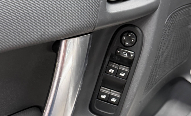 Citroën C3 Tendance 1.5 Flex 8V 5p Mec. 2014-8