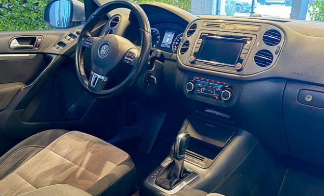 VW -  Tiguan 2.0 TSI 16V 200cv Tiptronic 5p 2012-3