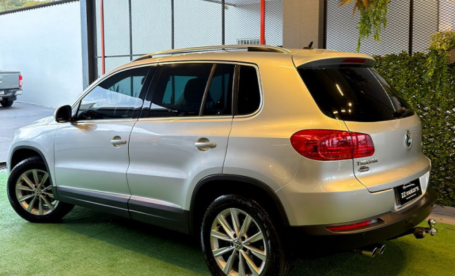 VW -  Tiguan 2.0 TSI 16V 200cv Tiptronic 5p 2012-6