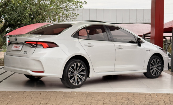 Toyota Corolla Altis Prem. 1.8 Aut. (Híbrido) 2023 Híbrido-4