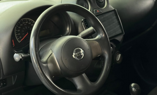 Nissan VERSA SV 1.6 16V Flex Fuel 4p Mec. 2013 Flex-4