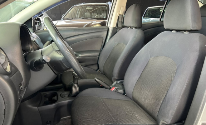Nissan VERSA SV 1.6 16V Flex Fuel 4p Mec. 2013 Flex-7
