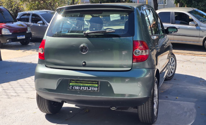 VW - VolksWagen Fox 1.0 Mi Total Flex 8V 5p 2010 Flex-4