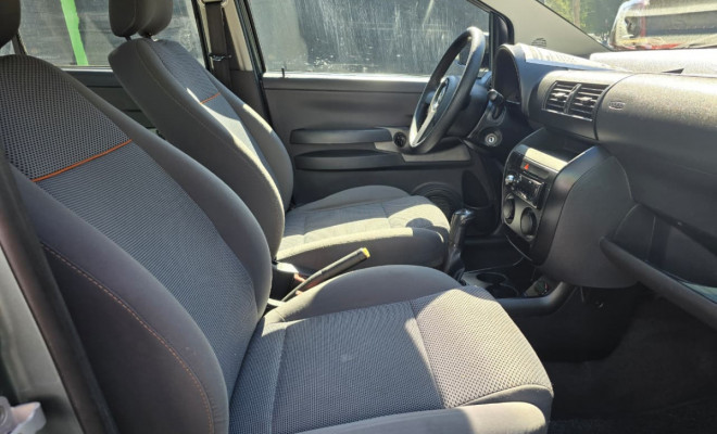 VW - VolksWagen Fox 1.0 Mi Total Flex 8V 5p 2010 Flex-8