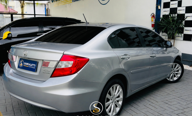 Honda Civic Sedan LXS 1.8/1.8 Flex 16V Mec. 4p 2014 Flex-4