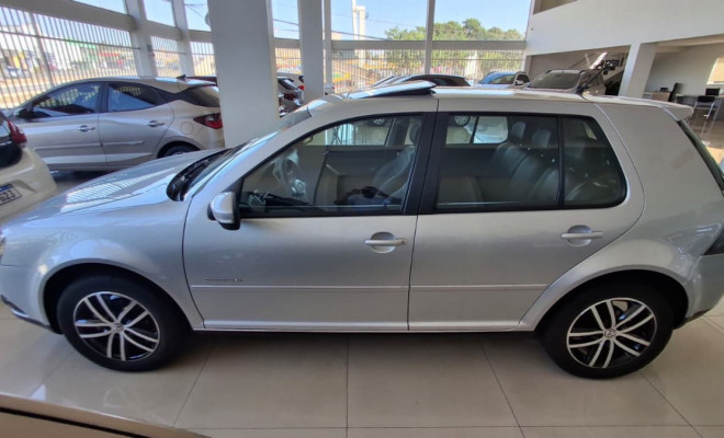 VW - VolksWagen Golf Sportline 1.6 Mi Total Flex 8V 4p 2012 Flex-6