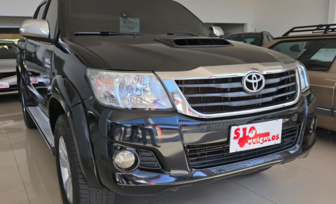 Toyota Hilux CD SR D4-D 4x4 3.0  TDI Dies. 2011 Diesel-1