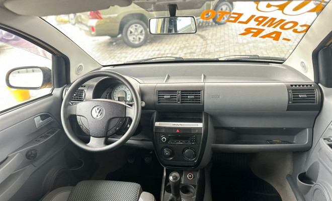 VW - VolksWagen Fox Route 1.0 Mi Total Flex 8V 5p 2009 Flex-7