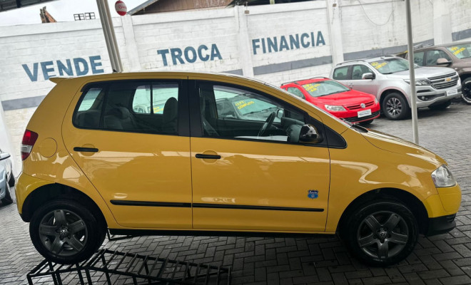 VW - VolksWagen Fox Route 1.0 Mi Total Flex 8V 5p 2009 Flex-0